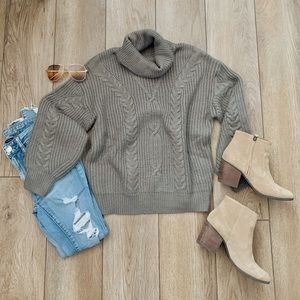 Zesica gray cable knit sweater
